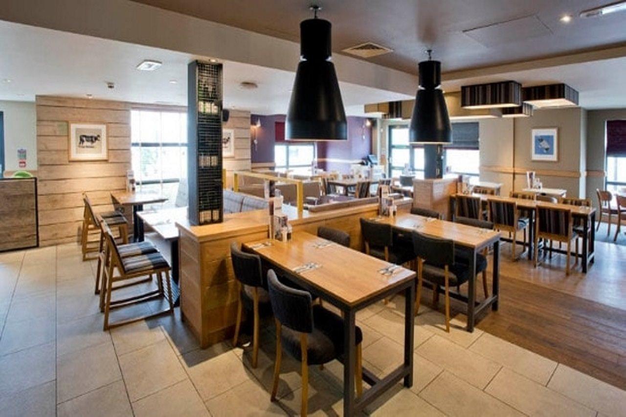 Premier Inn Stirling City Centre Eksteriør billede