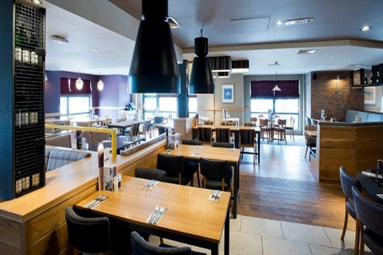 Premier Inn Stirling City Centre Eksteriør billede